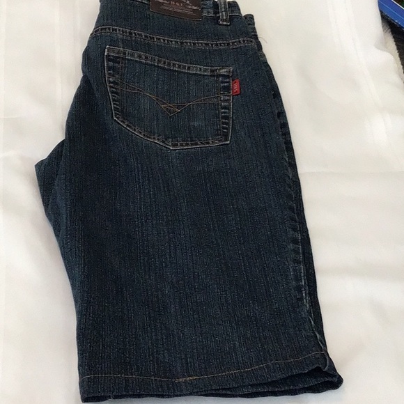 H&L jeans wear size 34 shorts used great condition - Picture 2 of 7